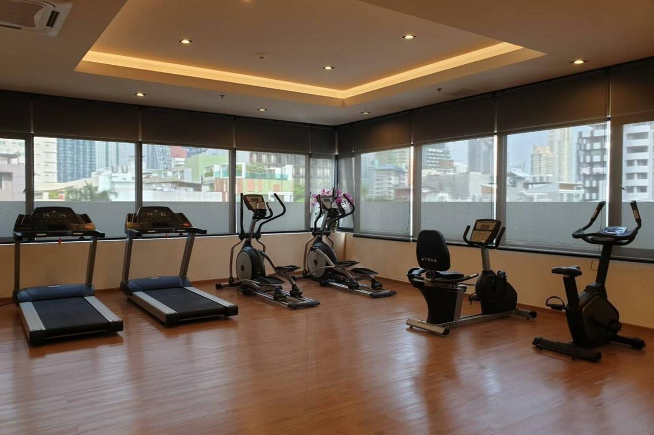 Cnc Residence Банкок Екстериор снимка